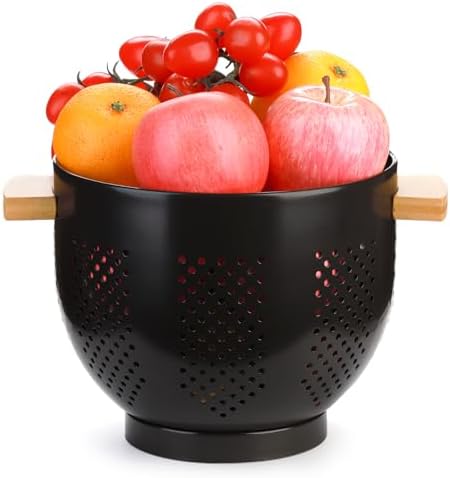 Dicunoy Metal Colander with Wood Handle