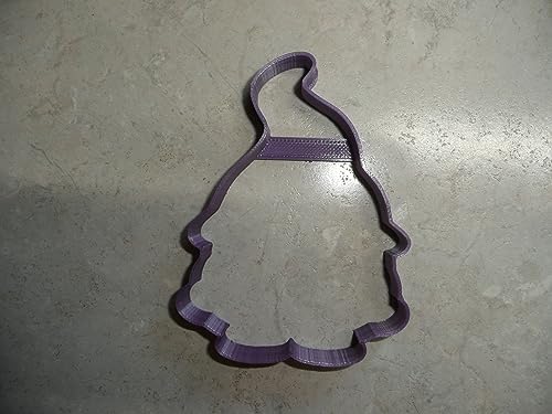 YNGLLC Mythical Garden Dwarf Cookie Cutter