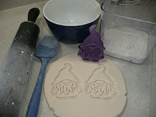 YNGLLC GNOME 6 Dwarf Goblin Cookie Stamp Emboisser