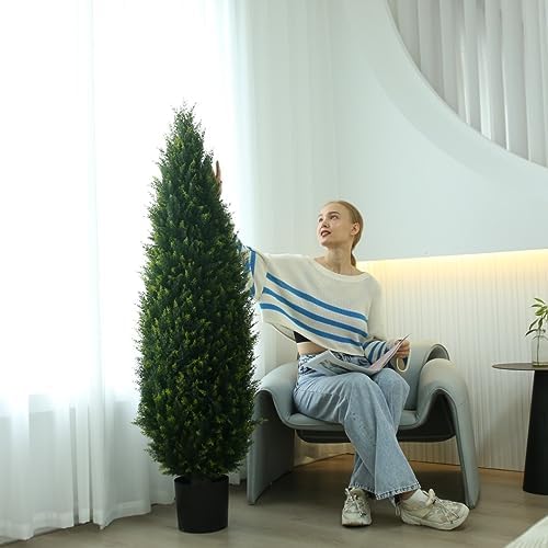 Naturally Scenic Outdoor Cedar Topiary