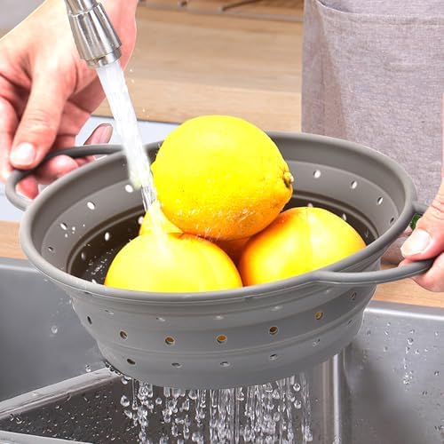 Space-Saving Collapsible Colander Set