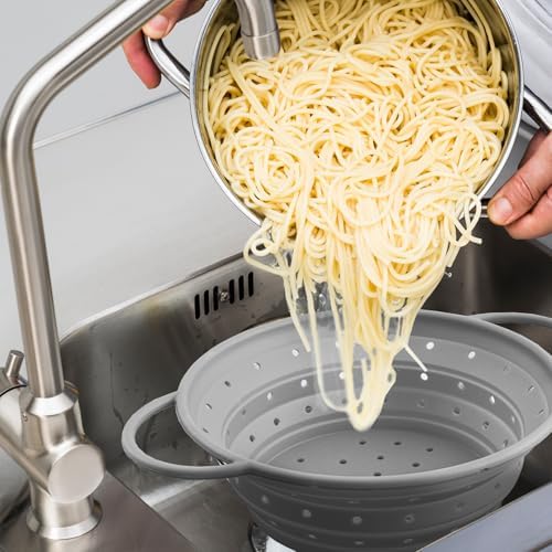 Space-Saving Collapsible Colander Set