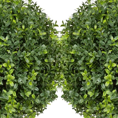 Natural-LOOKING Boxwood Topiary